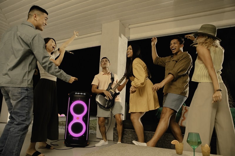 JBL anuncia a nova caixa de som JBL PartyBox 710