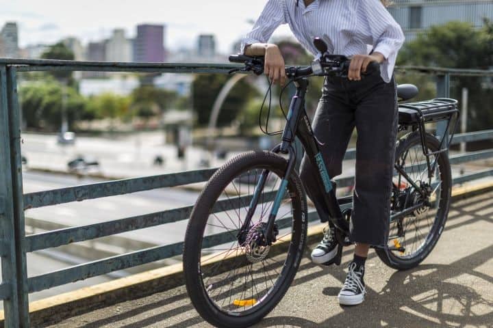 Decathlon e Caloi promovem ação para teste gratuito de bike elétrica