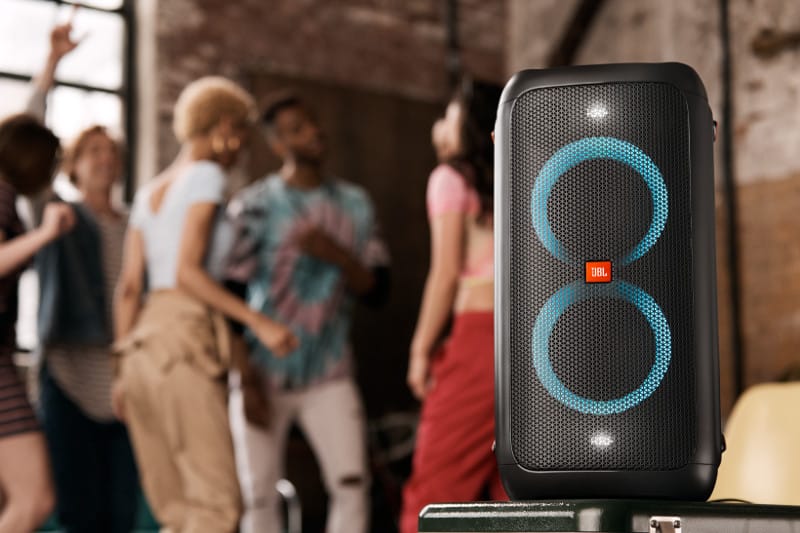 Harman amplia investimentos no Brasil e inicia a primeira produção nacional da JBL PartyBox 100 na unidade industrial de Manaus