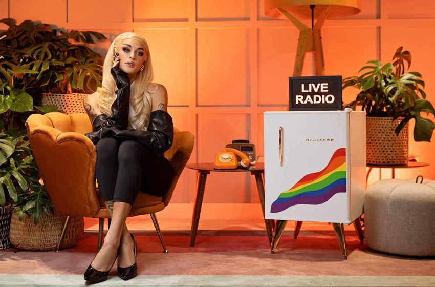 Nova Brastemp Retrô Pride e Pabllo Vittar se unem em campanha