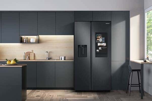 Nova geladeira Family Hub™ Side by Side da Samsung traz entretenimento e conectividade