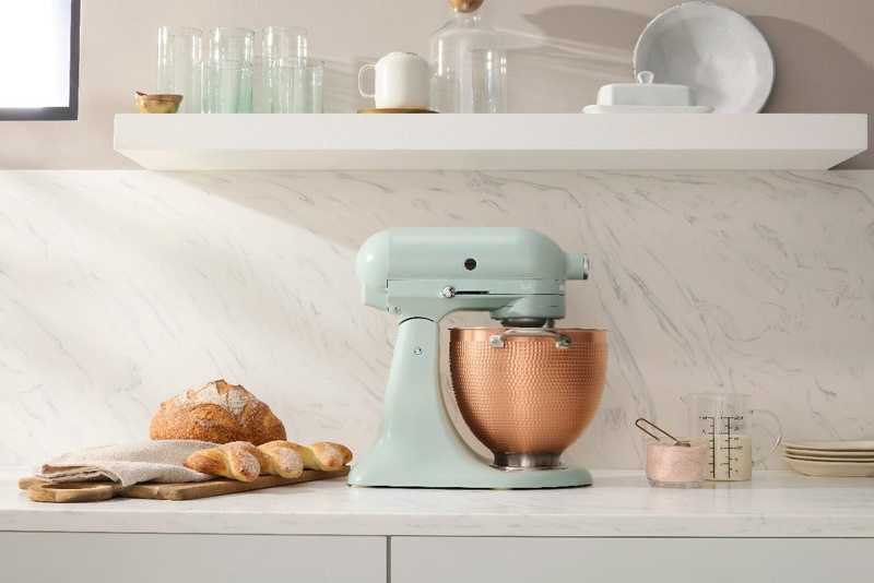 KitchenAid lança batedeira com tigela que se transforma ao longo do tempo