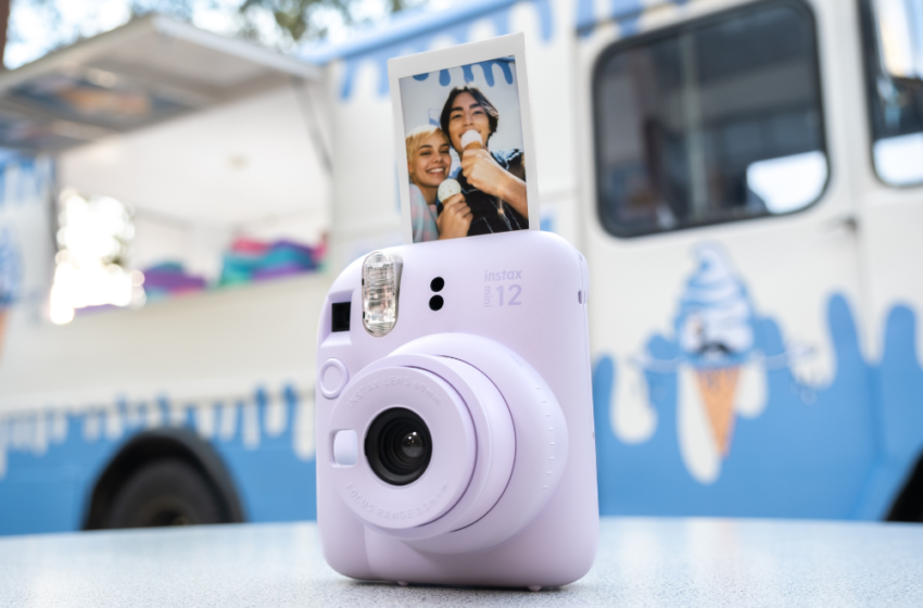 Fujifilm lança nova geração de câmeras instantâneas, a Instax Mini 12