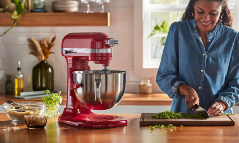 KitchenAid revela a nova coleção de batedeiras com elevação de tigela