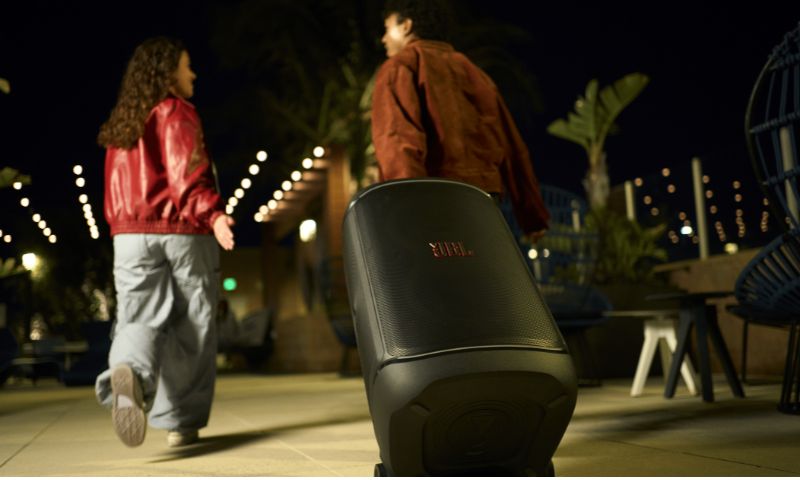  JBL lança a caixa de som PartyBox 520 