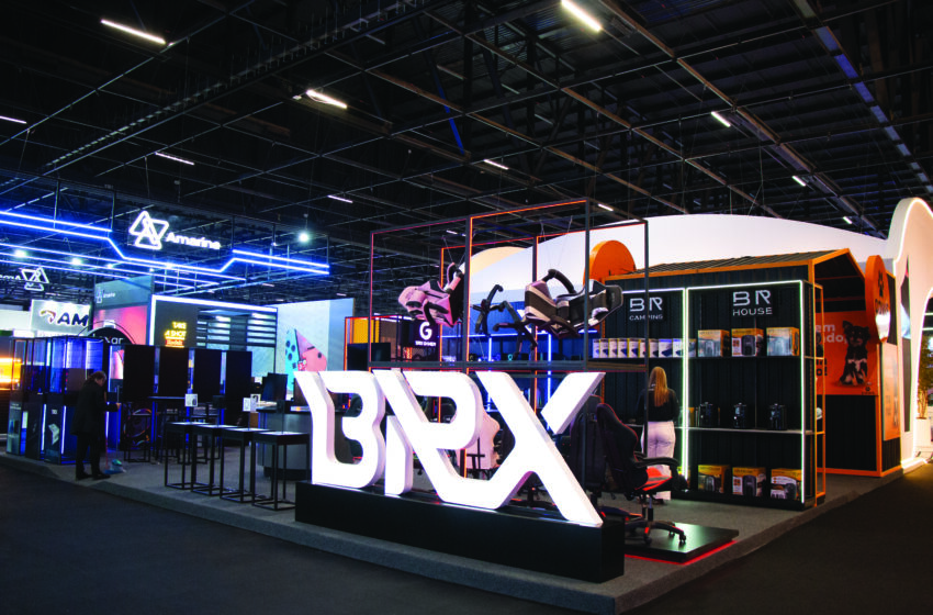  BRX: Fones e monitores